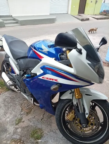 HONDA CBR 600F
