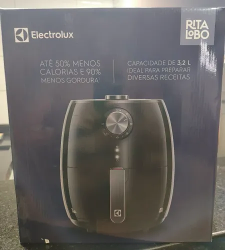 Fritadeira Elétrica sem oleo Electrolux Airfryer 3,2L - 1400W EAF15 preta 127v
