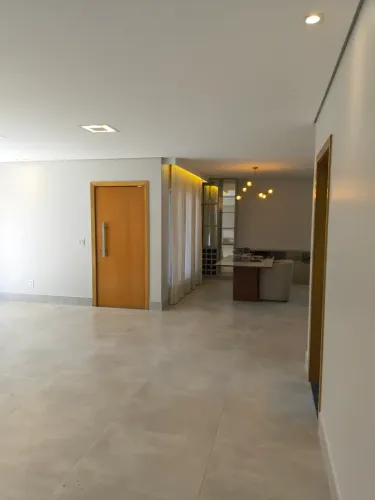 Casa 4 suítes lote de 1060 m² Vicente Pires rua 10