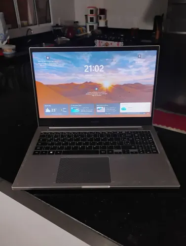 Notebook Samsung - 8gb de ram-224gb de armazenamento-intel Celeron 5205u 10 geração