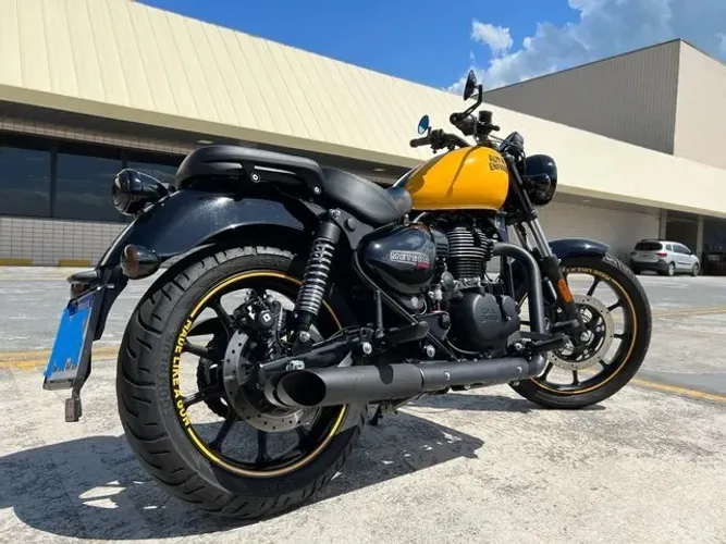 METEOR 350cc Bullet com acessórios