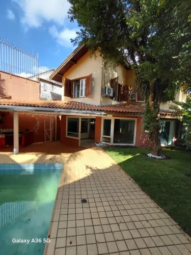 Casa para alugar com 4 quartos e quintal com piscina - Vila Inah. FL56