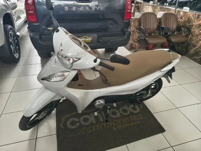 Honda Biz 125 EX 2025 a TOP