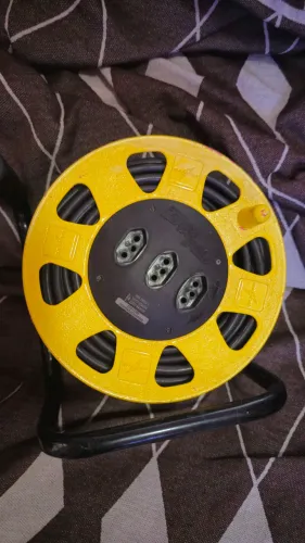 Extensão profissional excelente pra som automotivo carretel 30 mas 2,5 com três sainda !!!