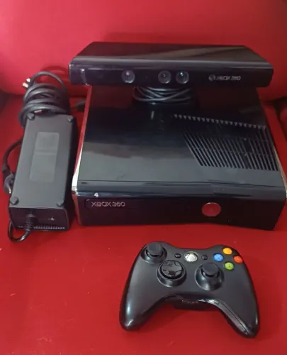 X box 360 Slim conservado HD 500Gb Sem defeitos. Aceito cartão