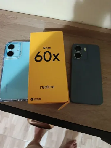 Celular redimi 60x novo 128 com 2 anos o outro e um 13c 256 semi novo