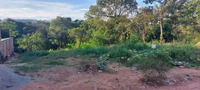 Lote  em Divinópolis bairro João Paulo II  250 metros quadrados