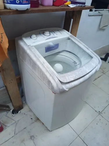 Máquina de lavar para retirada de peças