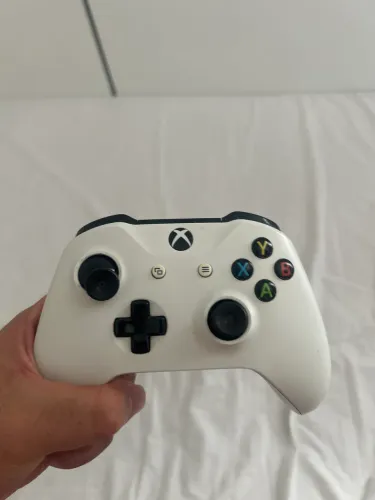 controle de xbox original com defeito