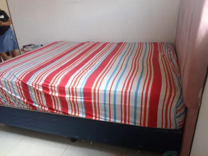 Cama box casal Queen 