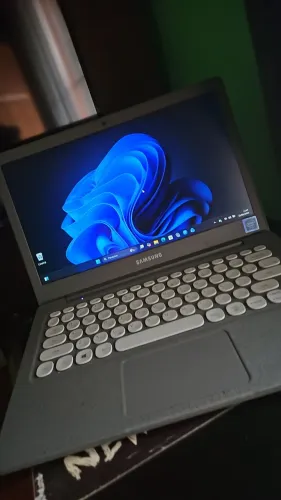 Notebook + Som da Sony Toca muito Troco em IPhone