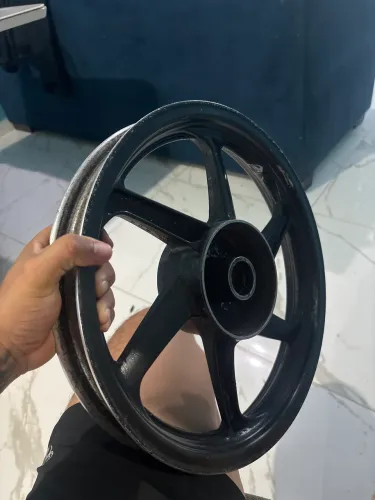 Roda de liga leve da biz