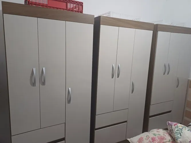 Vendo 3 guarda roupas novos, apenas 2 dias de uso