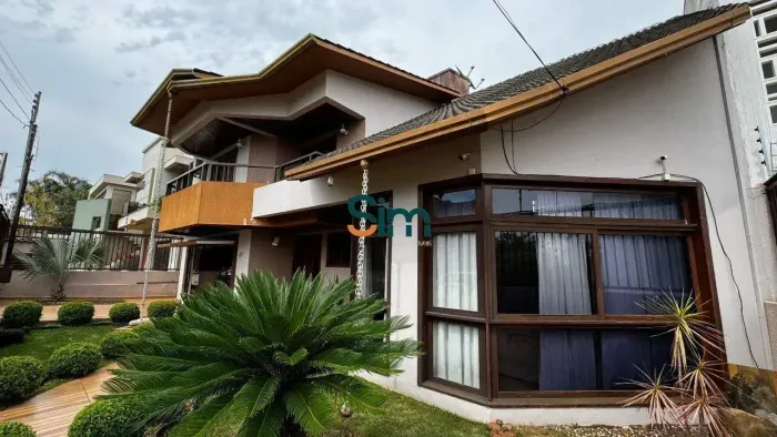 Casa para Venda em Maria Goretti (Chapecó)  5 Quartos, Piscina e Conforto
