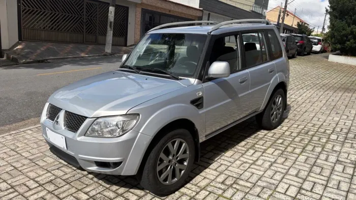 Mitsubishi Pajero TR4 2.0 Flex 16V 4X2 Aut. 2013