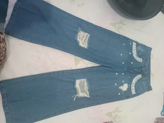 Vende - se calça tamanho 12 seminova