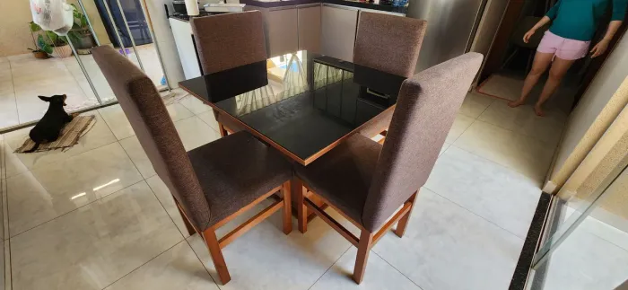 Mesa de vidro 4 lugares