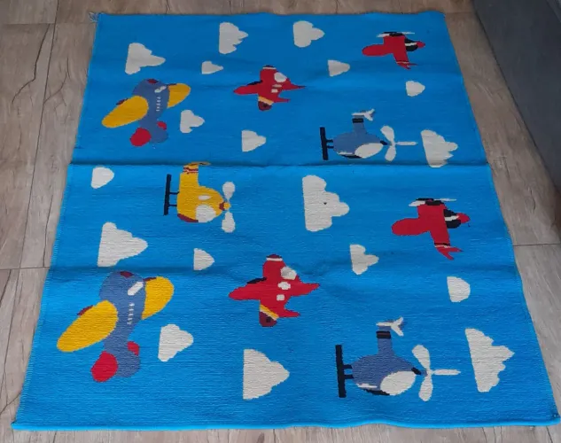 Tapete infantil azul - Aviões 