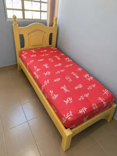 CAMA DE SOLTEIRO + COLCHÃO