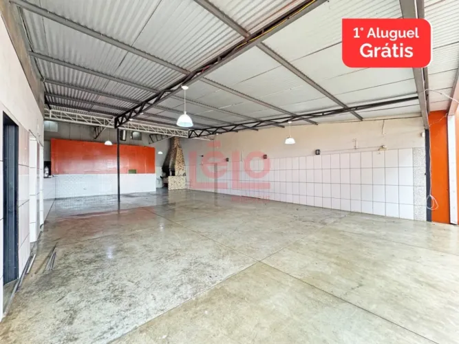 Sala comercial para locação no Parque Residencial Quebec em Maringá, com 223 m²