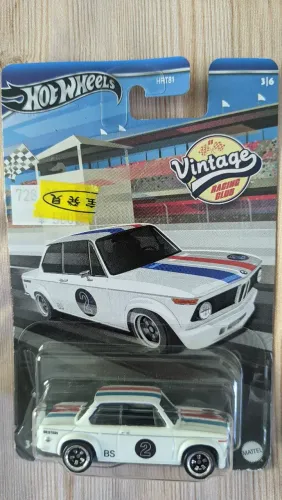 Hot Wheels BMW 2002 Vintage