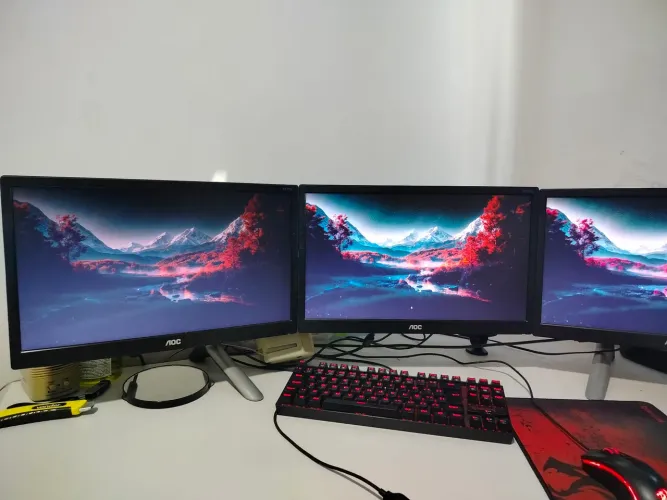 KIT 3 MONITORES AOC 18,5" 60hz + SUPORTE METÁLICO