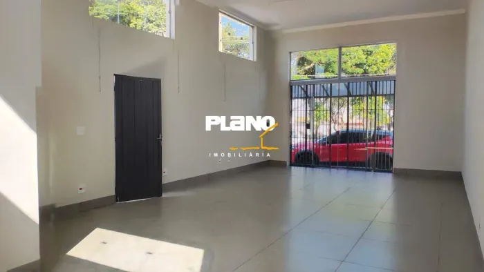 Excelente comodo comercial localização ao lado da Igreja Santa Rita - Franca/SP