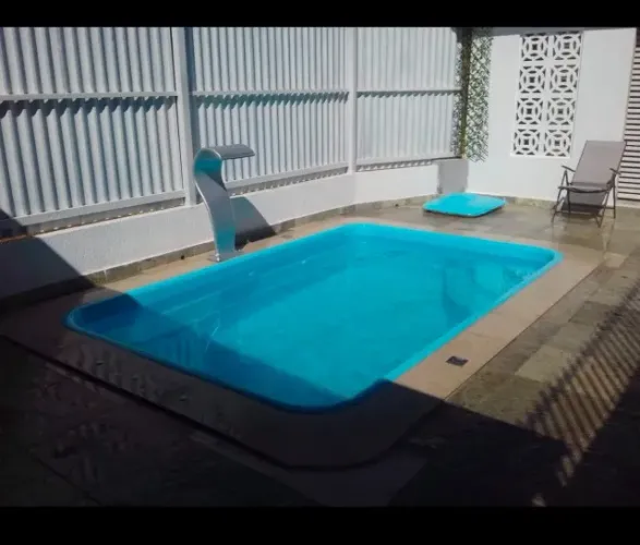 Fábrica de Piscinas de Fibra - Pequena e grande