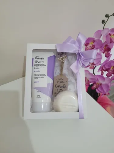 Presentes montados com produtos Natura. Kits. Mimos. Cestas de Presentes. Aniversário.