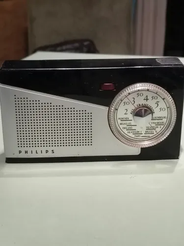 Rádio Philips ALL Transistor funcionando