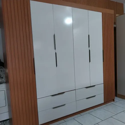 Guarda roupa novo maravilhoso ENTREGO
