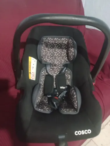Carrinho de bebê Voyage e bebê conforto cosco