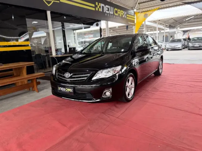 Toyota Corolla GLI 1.8 Flex 16V Mec. 2013