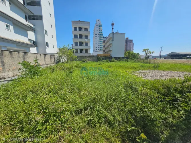 Terreno em Cidade Universitária Pedra Branca - Palhoça