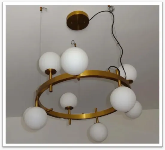 Lustre com 8 globos