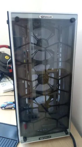 Gabinete completo com 9 fans