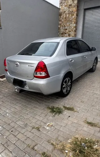Toyota Etios XS Sedan 1.5 Flex 16V 4P Mec. 2013