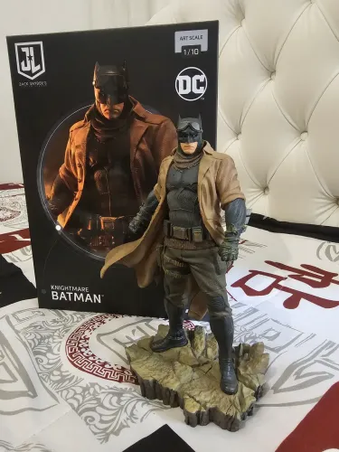 Estátua Batman Knightmare - Zack Snyder's Justice League - Iron Studios