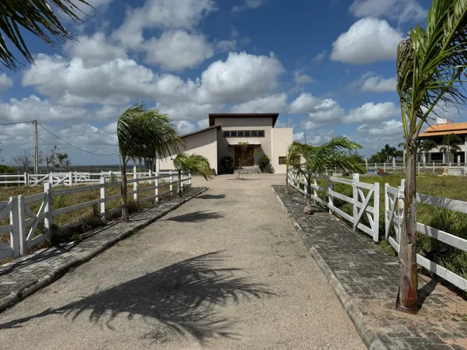 Casa no condomínio Rancho Aliança