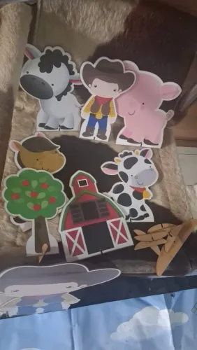 Painel e totens fazendinha