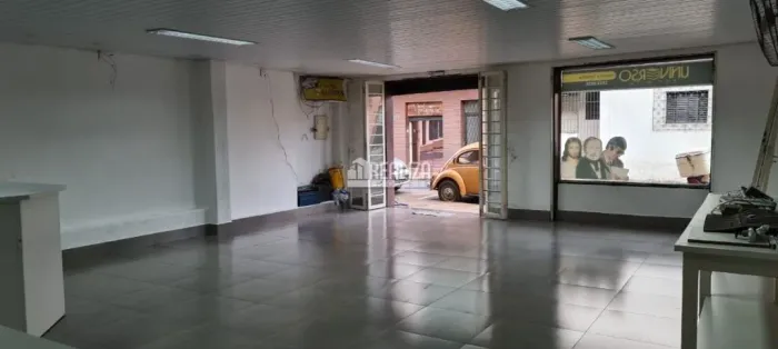 Casa com 1 Quarto(s) e 1 banheiro(s) para Alugar, 85 m² por R$ 2000 / Mês