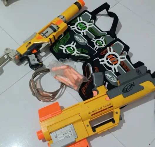 Kit de Nerfs + Coletes e Óculos de proteção