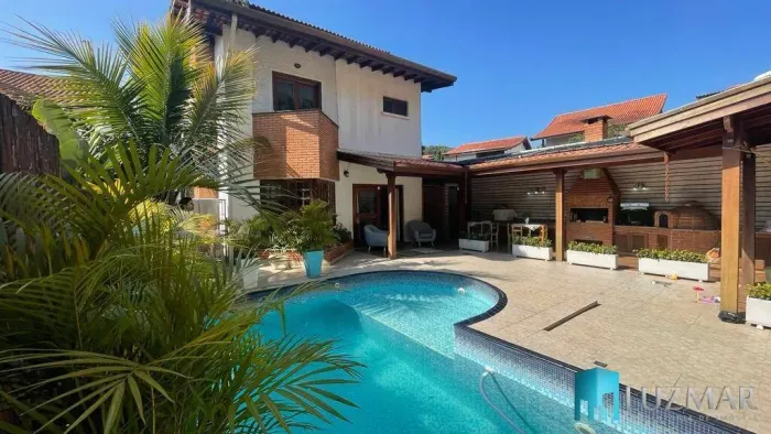 Excelente casa em condominio no Horto do Ypê com 4 dorms sendo 2 suites!!!!