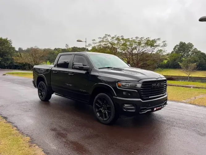 Ram 1500 Laram. Night ED. Bi-TB 3.0 4X4 Aut. 2025