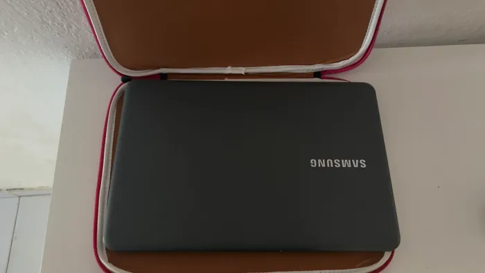 NOTEBOOK SANSUNG POUCO USADO 1.200 parcelo em até 12x