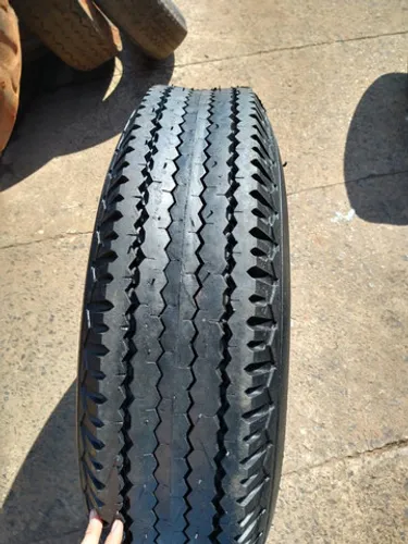 Pneu 900x20 recapado