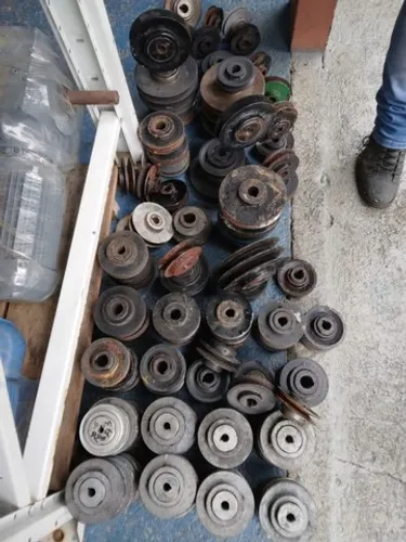 Lote de polias reguláveis.