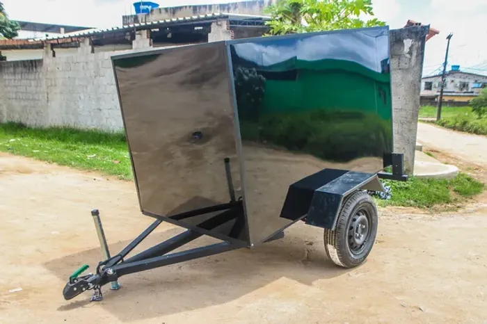 REBOQUE BAÚ