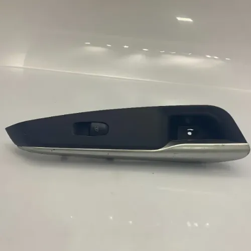 Botão Vidro Dianteiro Direito Moldura Kicks 2016 809605RB5AX