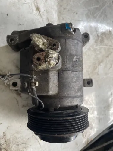 Compressor de ar-condicionado do Honda civic ano 2001 até 2006 usado